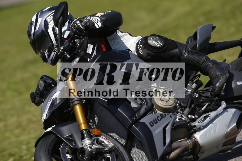 /Archiv-2024/29 12.06.2024 MOTO.CH Track Day ADR/Gruppe rot/26